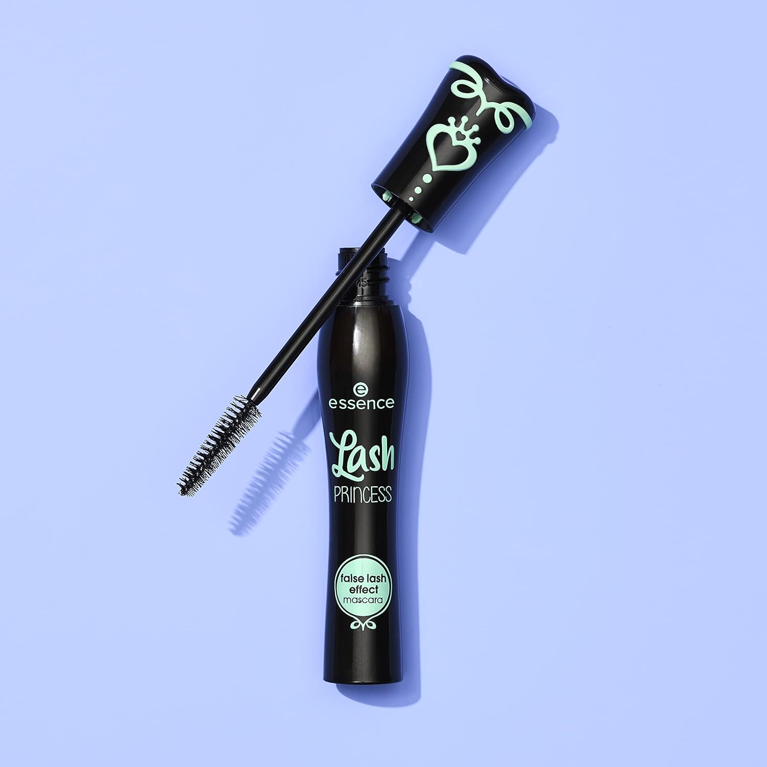 False Lash Effect Mascara – Volumizing, Lengthening, Clump-Free